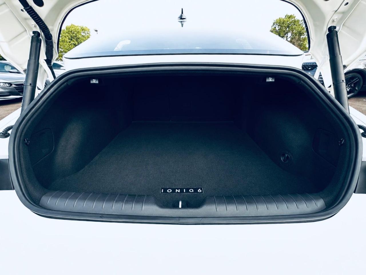 Hyundai Ioniq 6 SE 2024