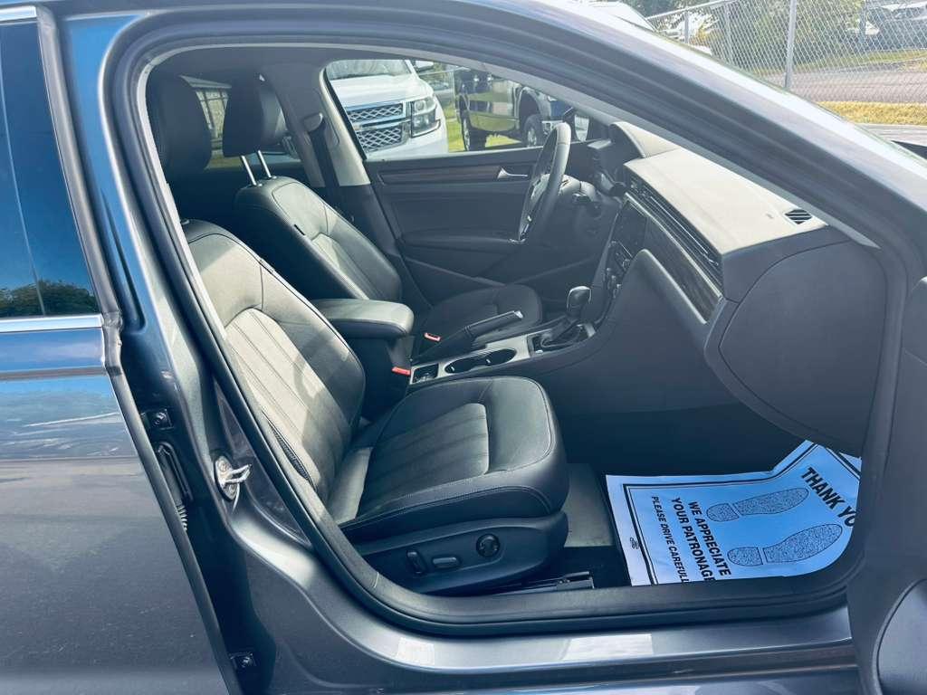 Volkswagen Passat Limited Edition 4D Sedan 2022