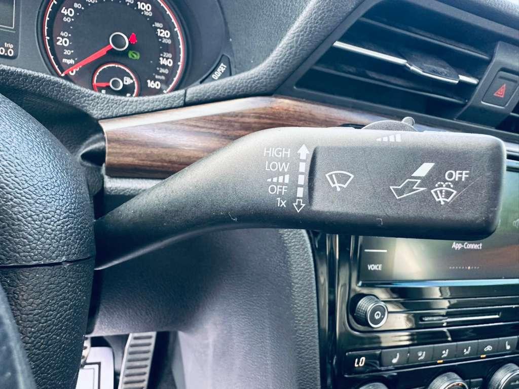 Volkswagen Passat Limited Edition 4D Sedan 2022