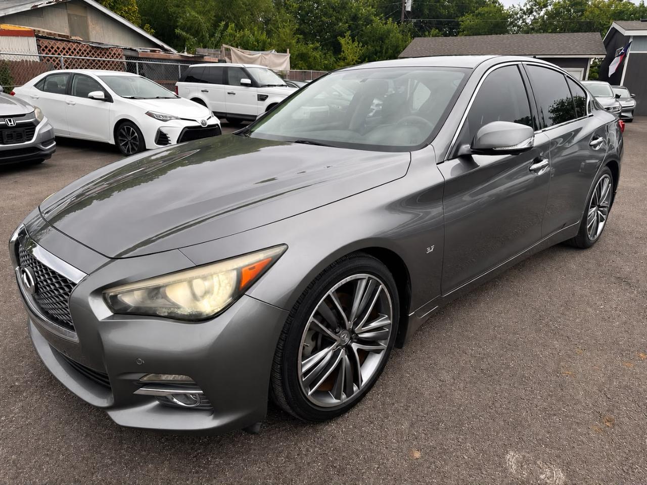 Infiniti Q50 Premium 2014