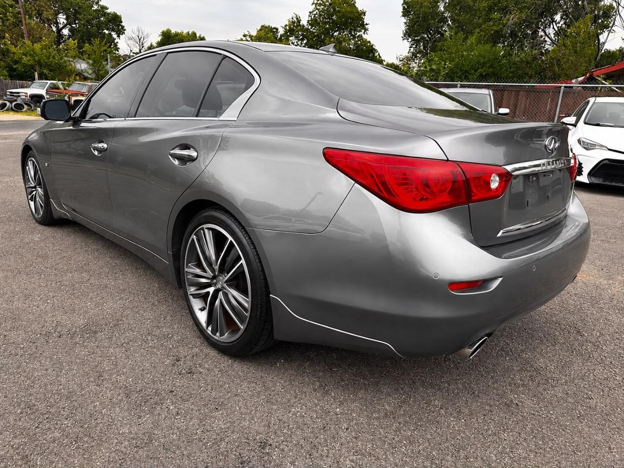 Infiniti Q50 Premium 2014
