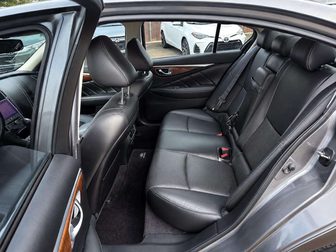 Infiniti Q50 Premium 2014