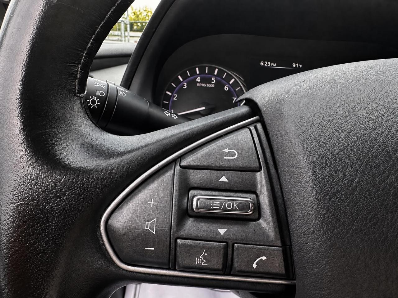 Infiniti Q50 Premium 2014