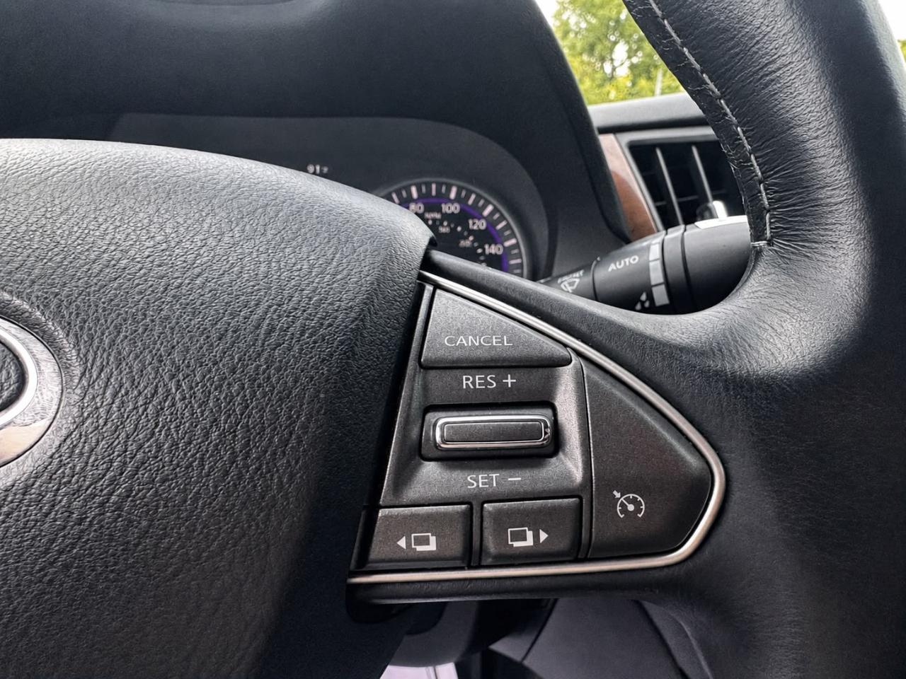 Infiniti Q50 Premium 2014