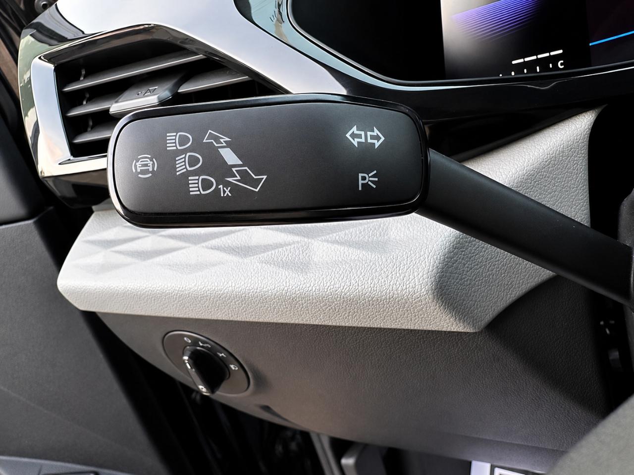 Volkswagen Taos S 2022