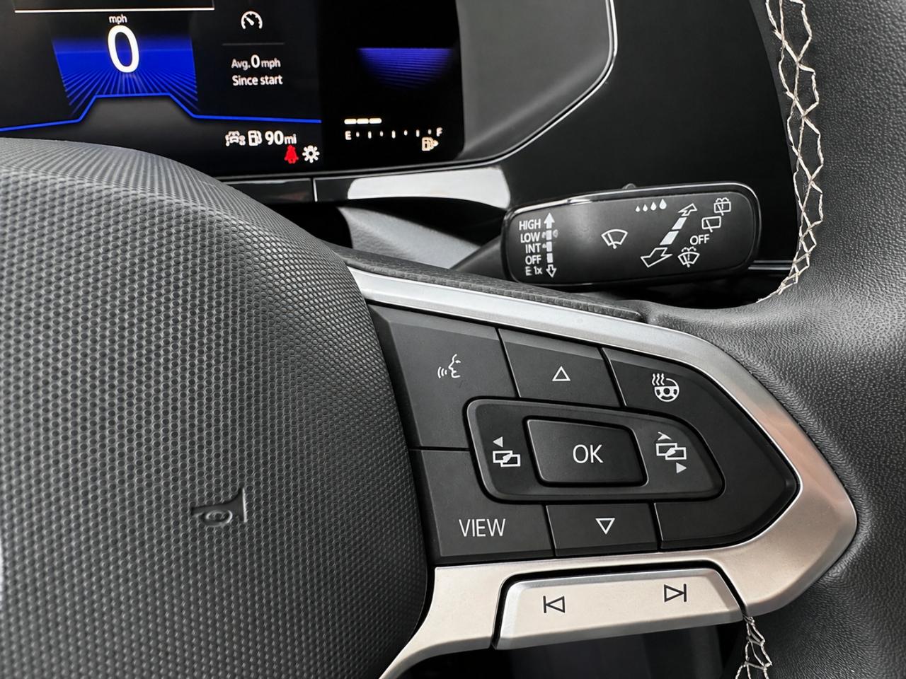 Volkswagen Taos S 2022