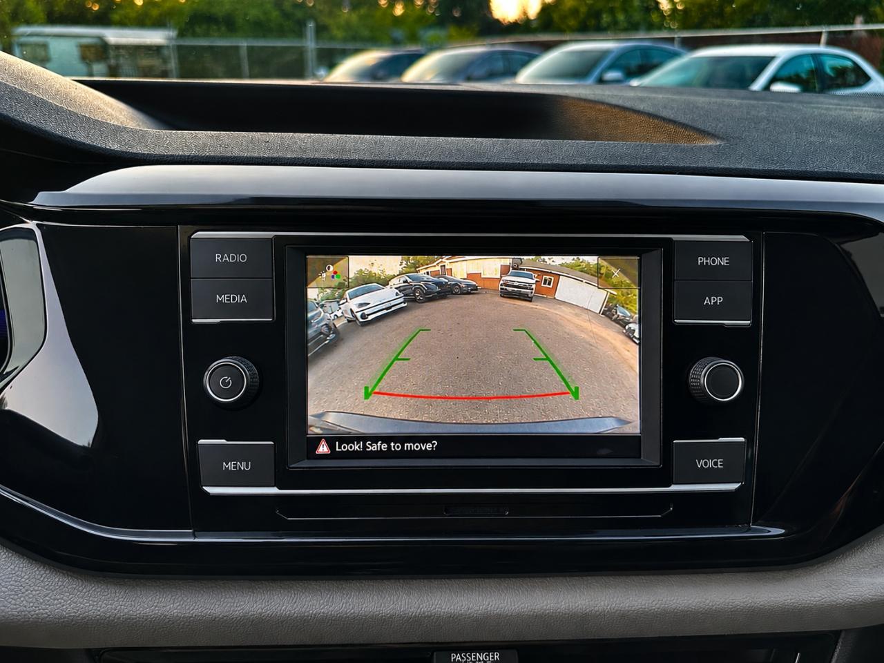 Volkswagen Taos S 2022