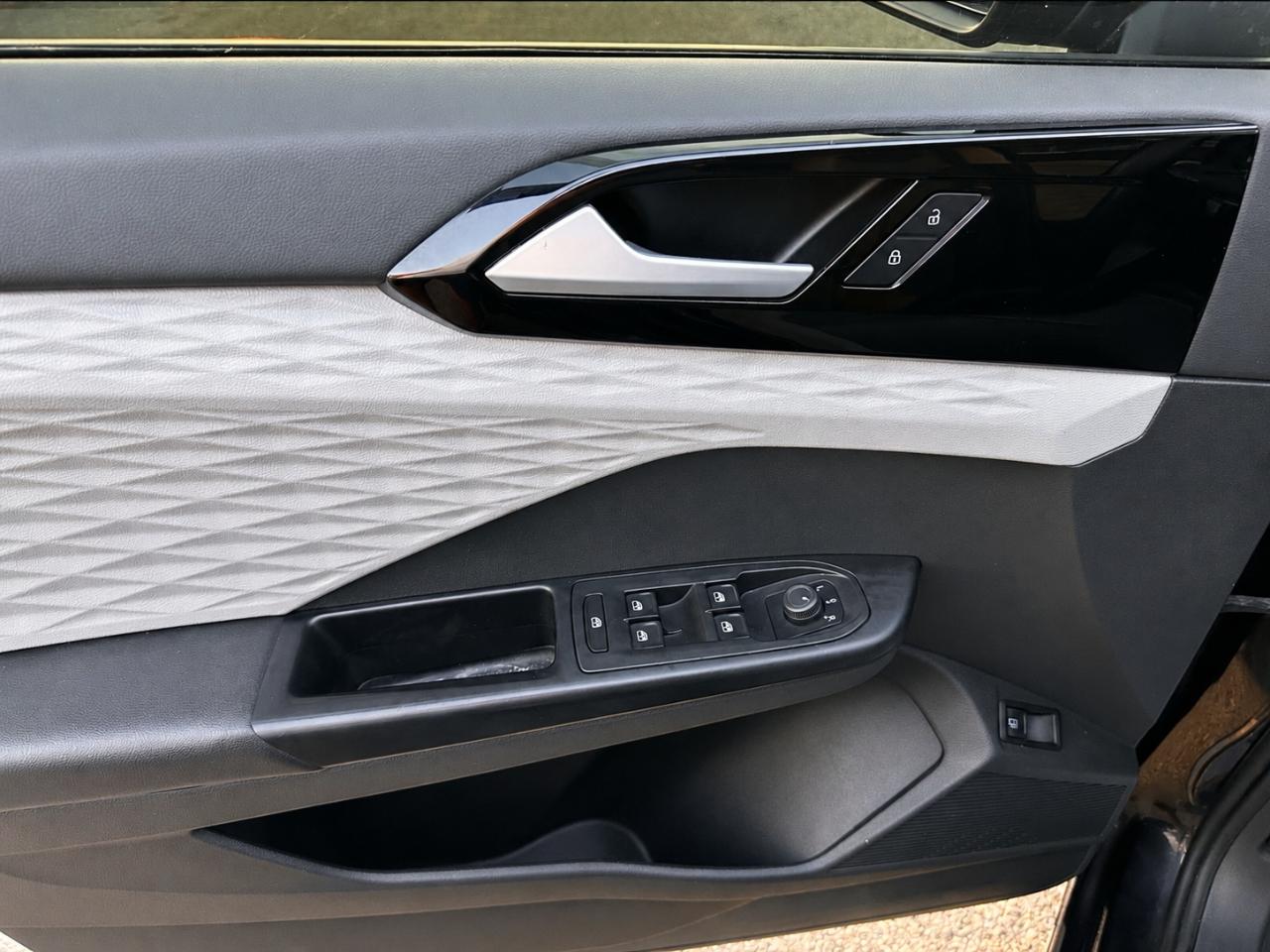 Volkswagen Taos S 2022