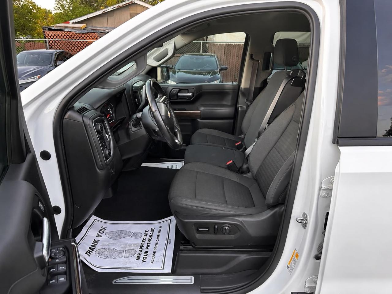 Chevrolet Silverado 1500 Limited LT Crew Cab 4WD 2022