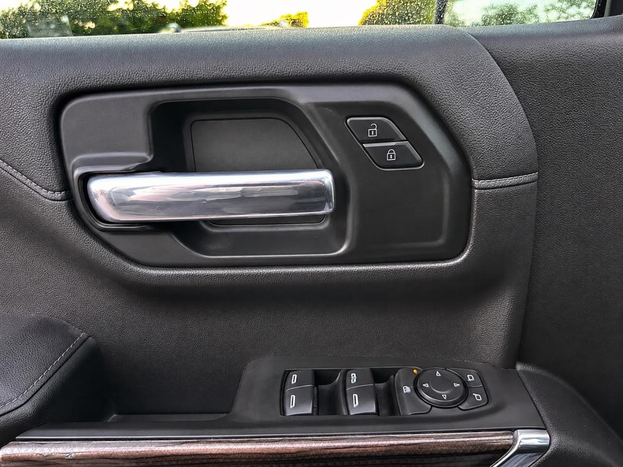 Chevrolet Silverado 1500 Limited LT Crew Cab 4WD 2022