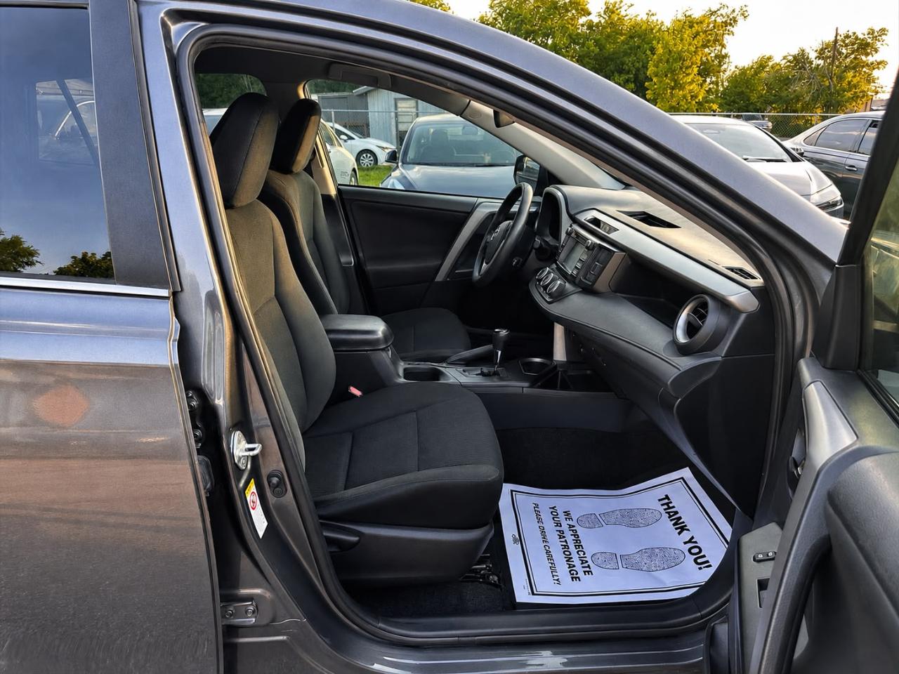 Toyota RAV4 LE FWD 2018