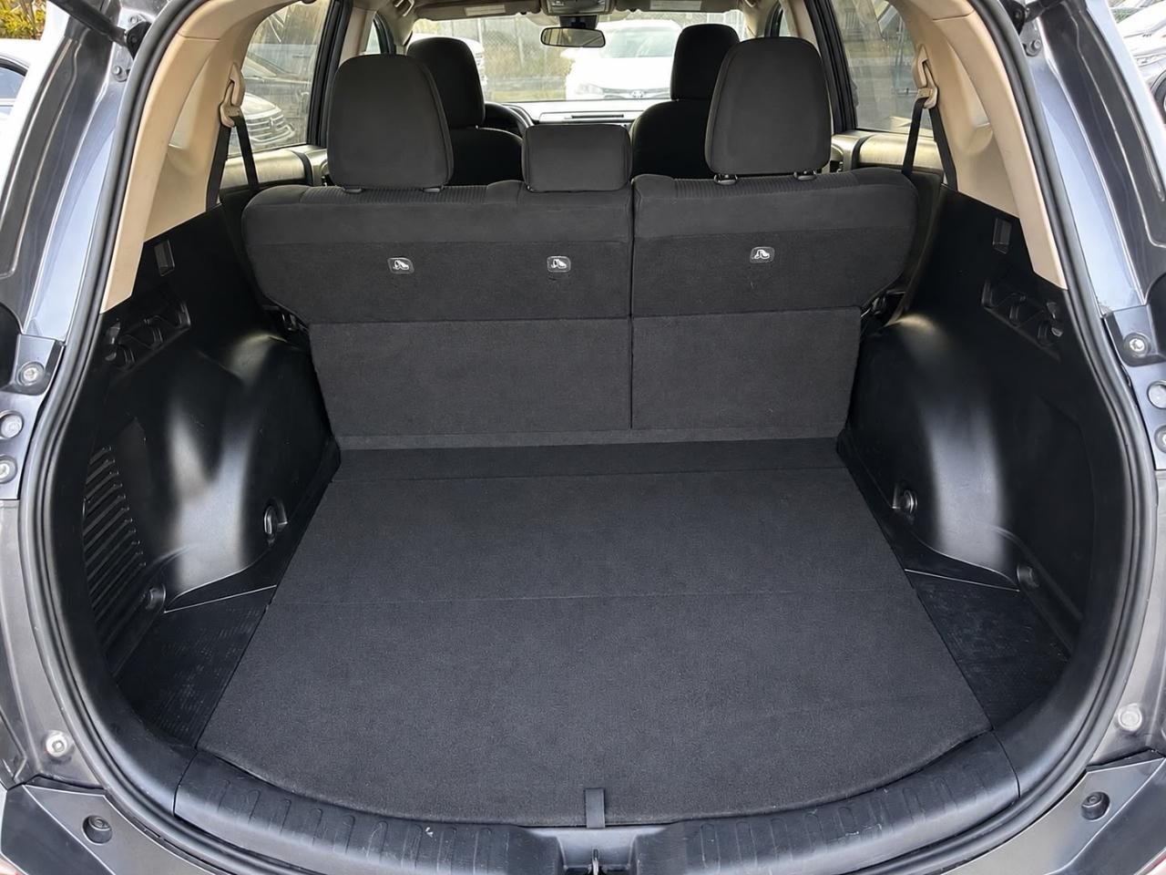 Toyota RAV4 LE FWD 2018