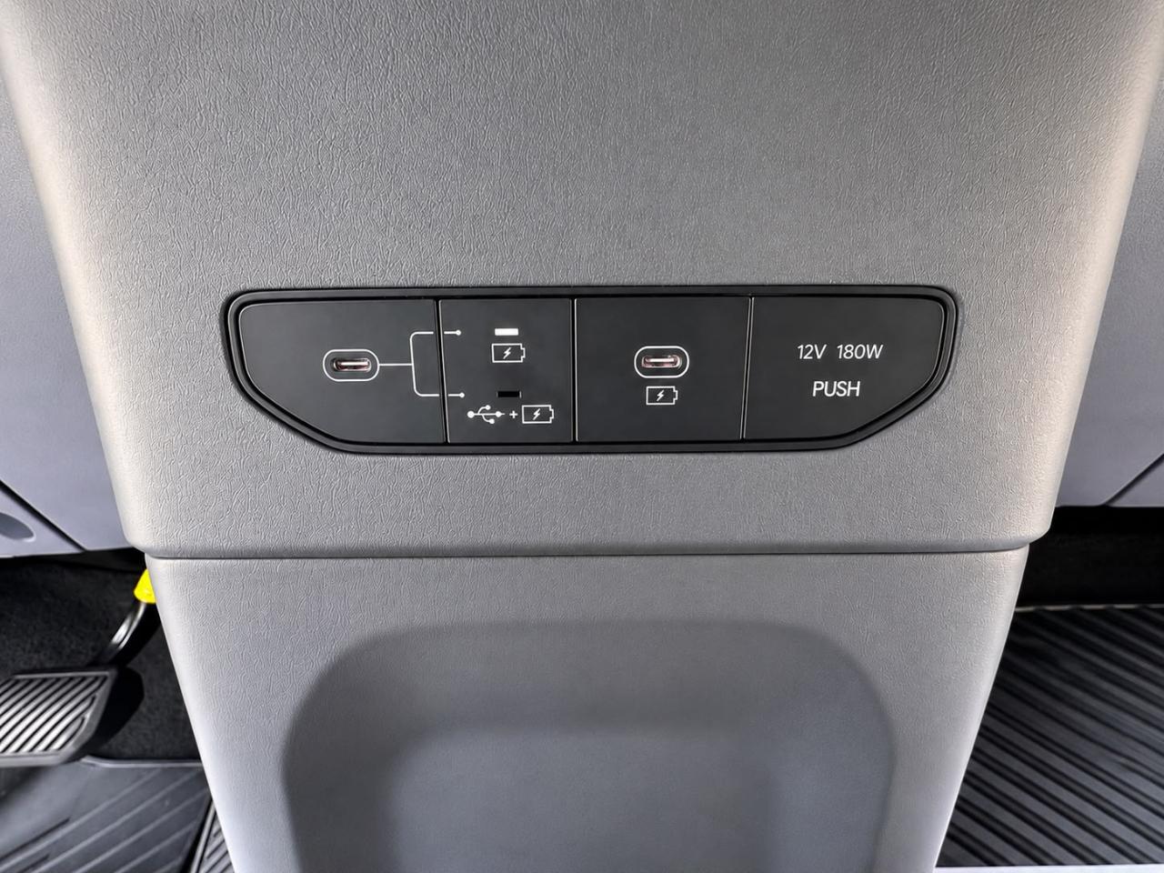 Kia EV9 Light Long Range 2024