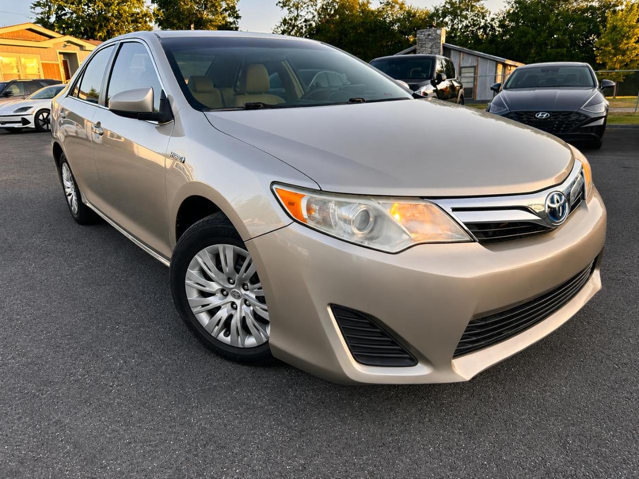 Toyota Camry Hybrid LE 2014