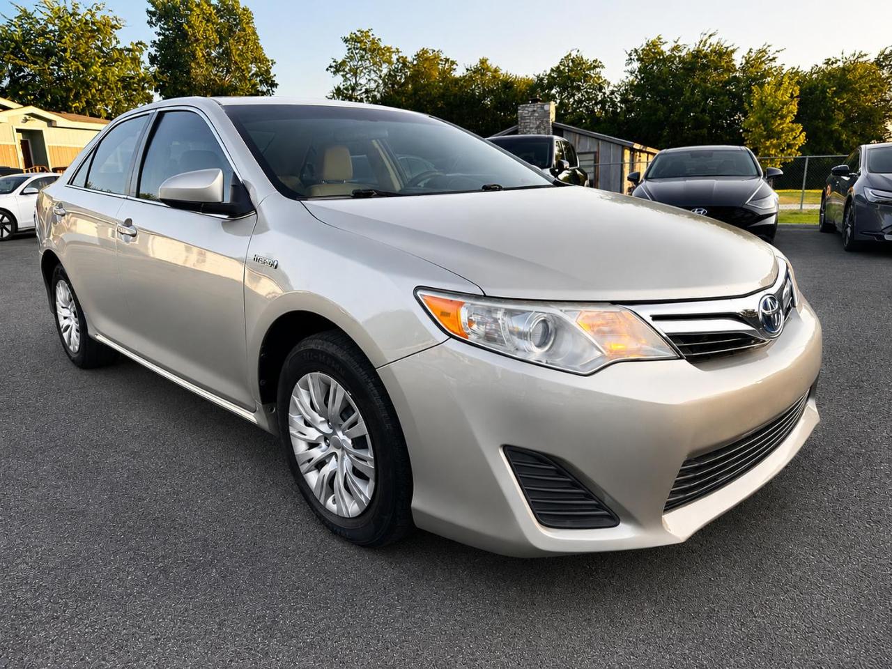 Toyota Camry Hybrid LE 2014