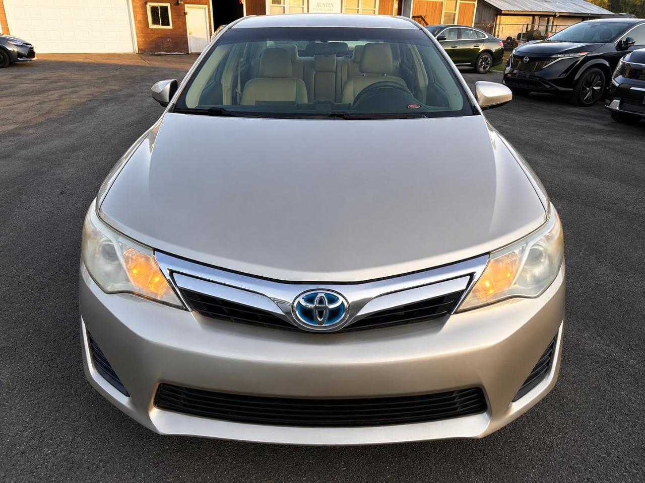 Toyota Camry Hybrid LE 2014