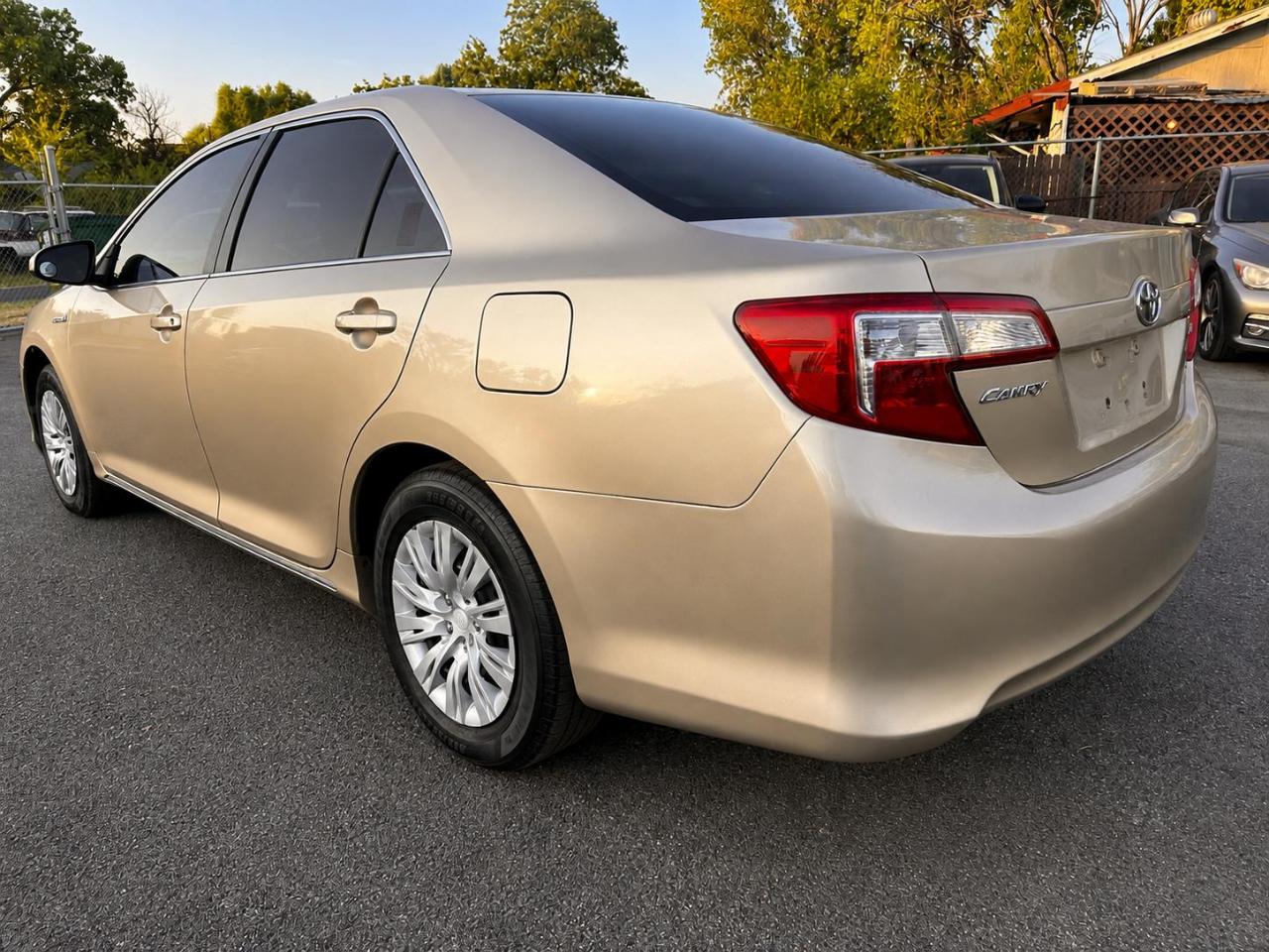 Toyota Camry Hybrid LE 2014