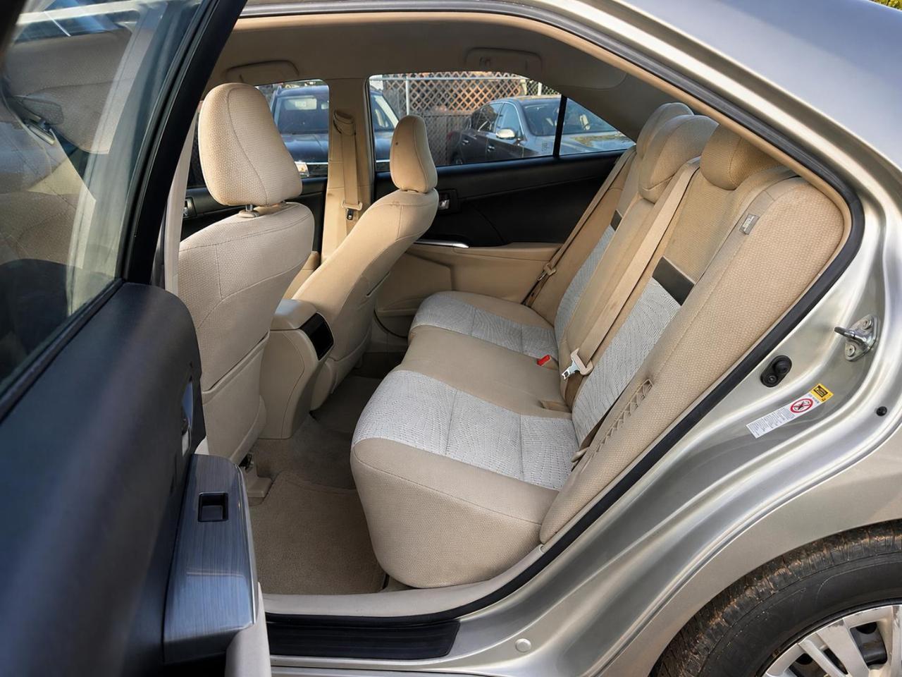 Toyota Camry Hybrid LE 2014