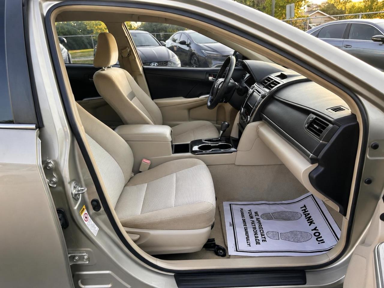Toyota Camry Hybrid LE 2014