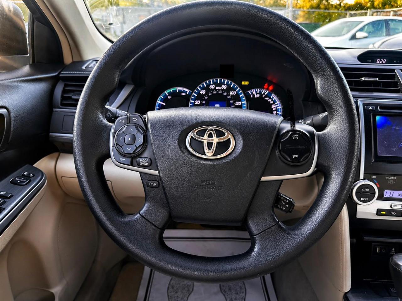 Toyota Camry Hybrid LE 2014