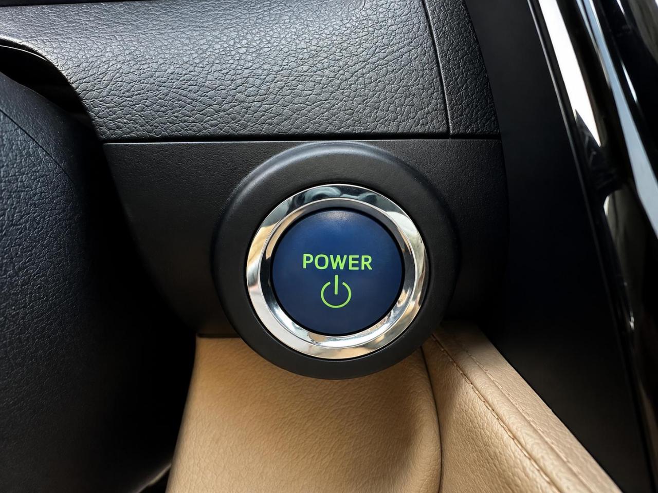 Toyota Camry Hybrid LE 2014