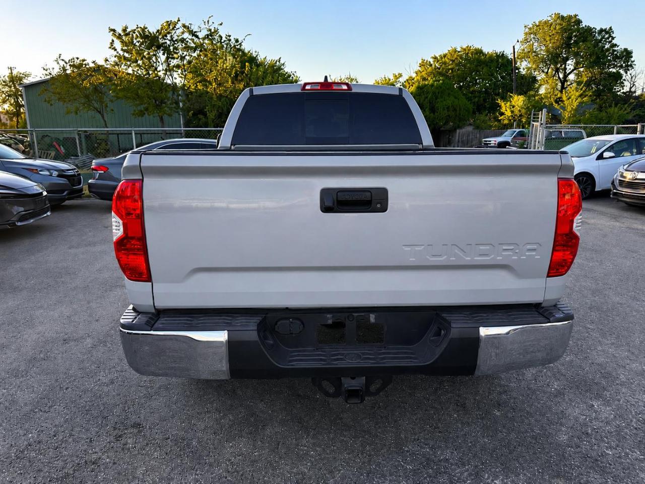 Toyota Tundra  2021