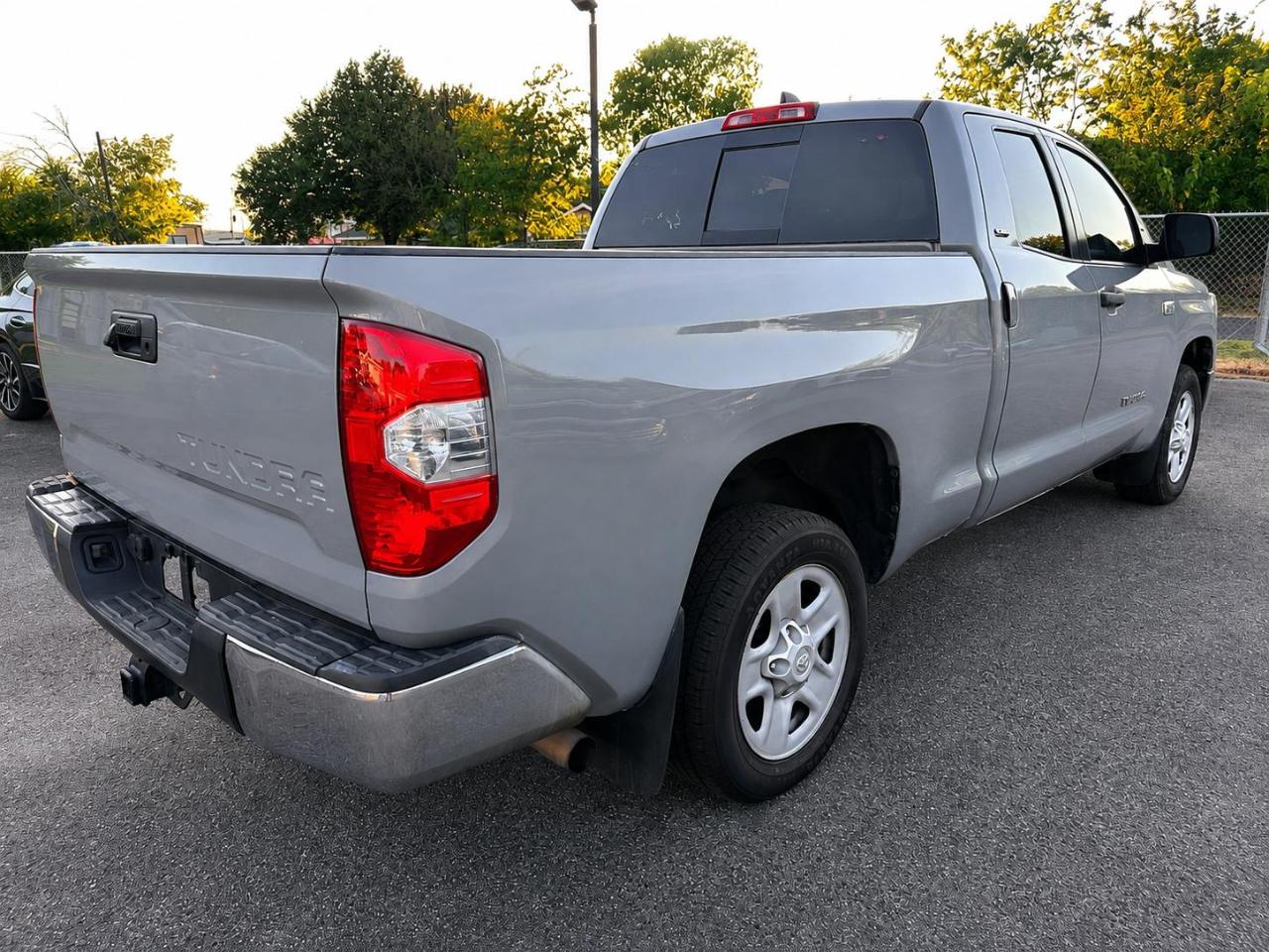 Toyota Tundra  2021