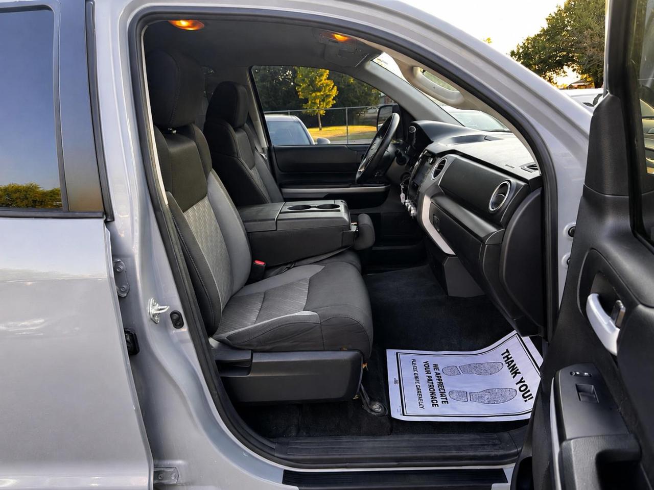 Toyota Tundra  2021
