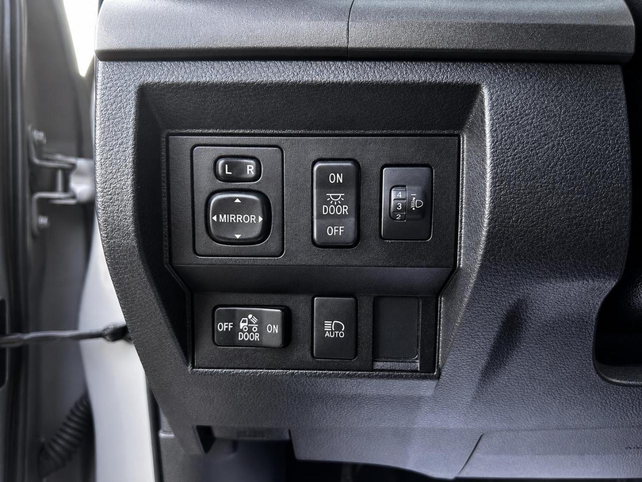Toyota Tundra  2021