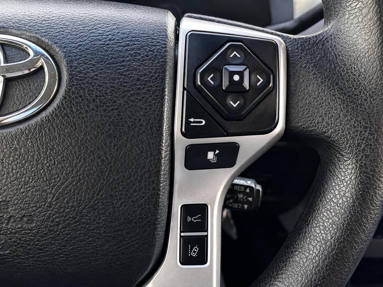 Toyota Tundra  2021
