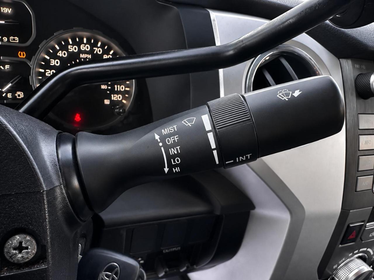 Toyota Tundra  2021
