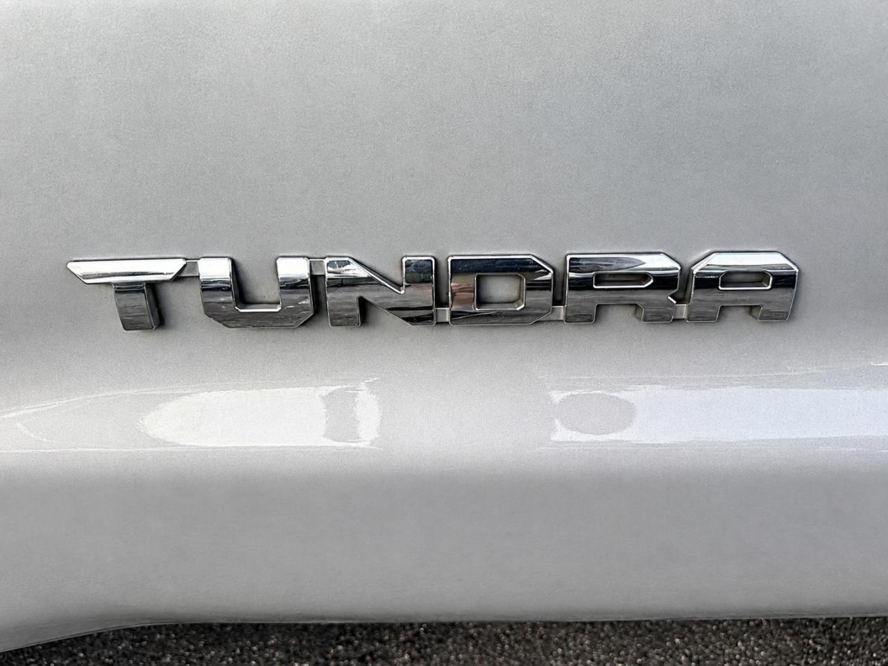 Toyota Tundra  2021