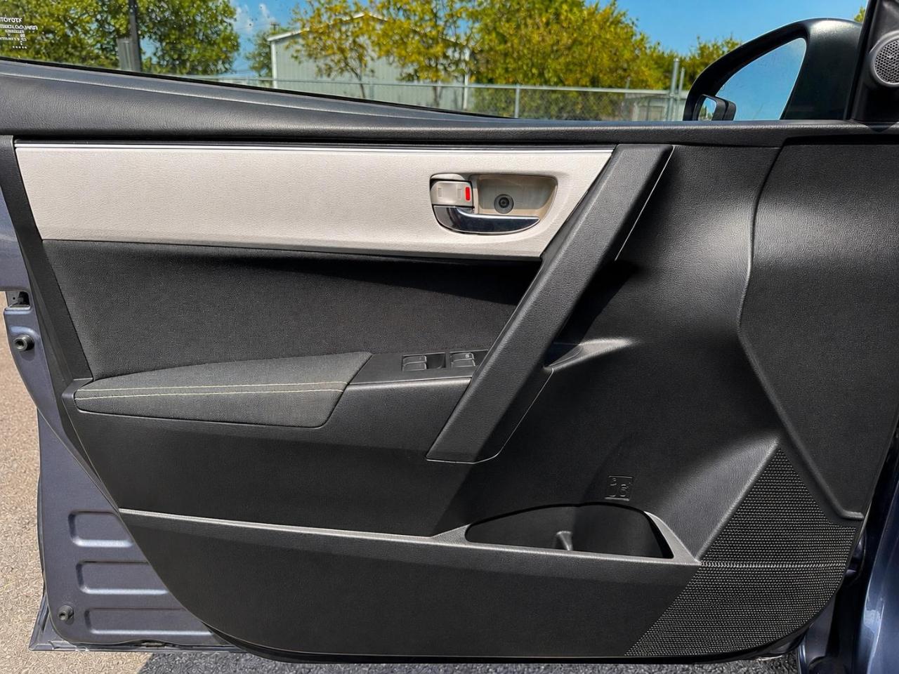 Toyota Corolla LE CVT 2017