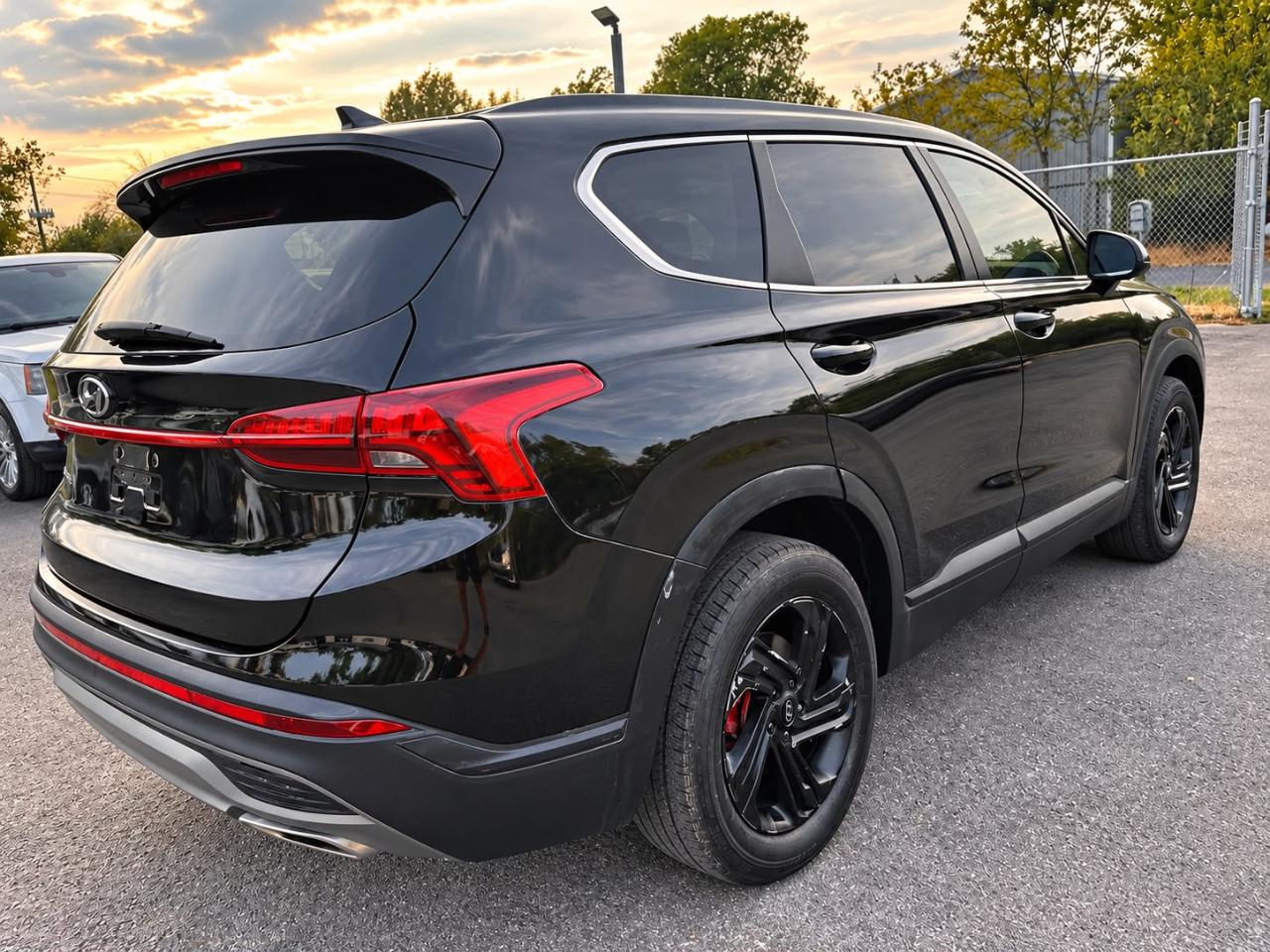Hyundai Santa Fe SE 2023