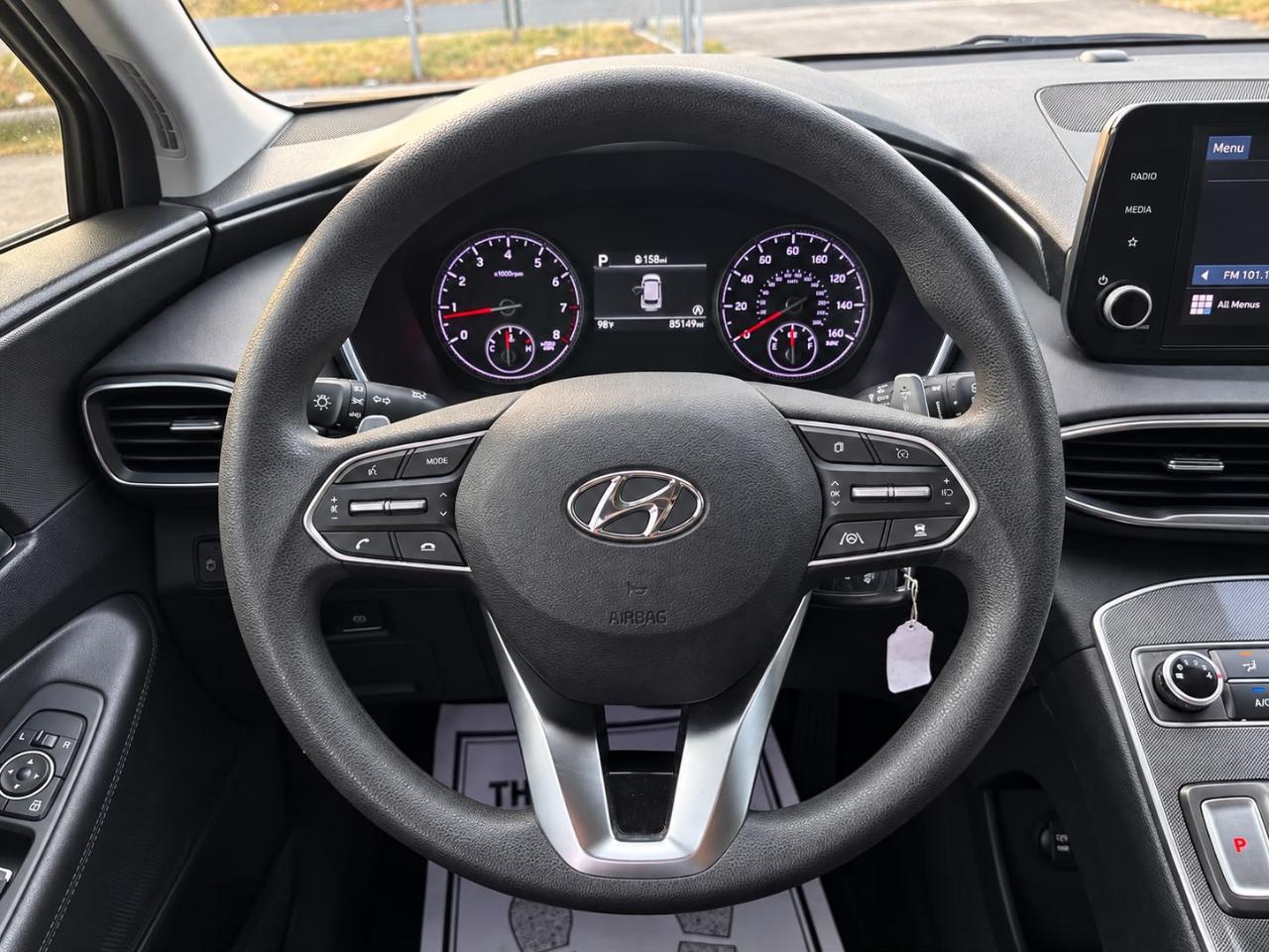 Hyundai Santa Fe SE 2023