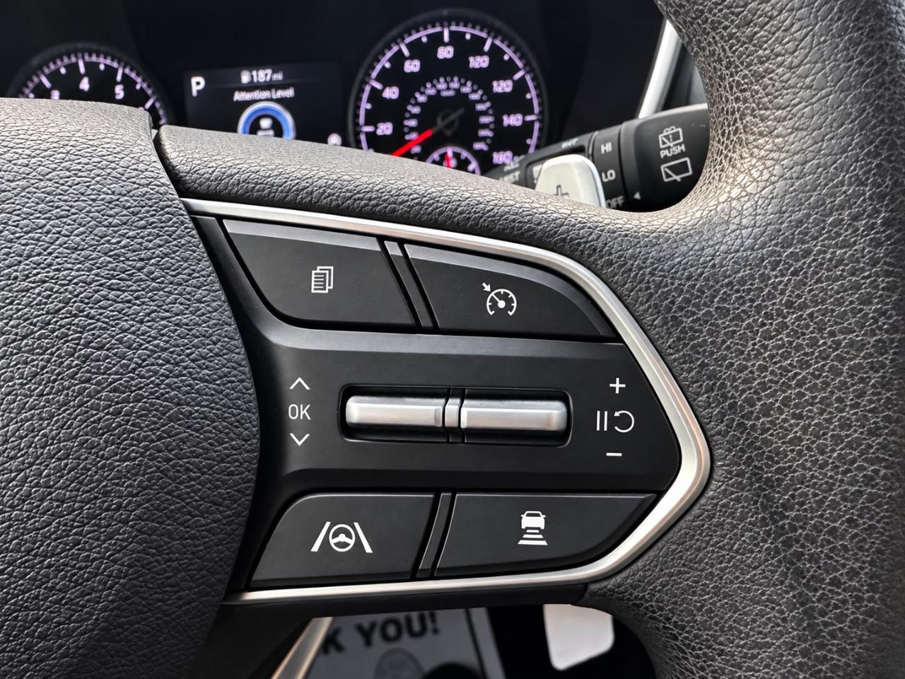 Hyundai Santa Fe SE 2023