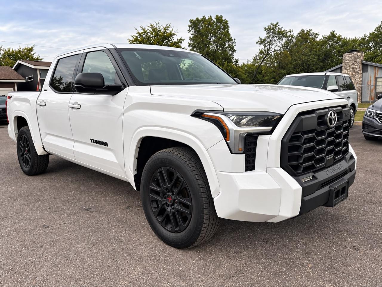 Toyota Tundra SR5 CrewMax 4WD 2023