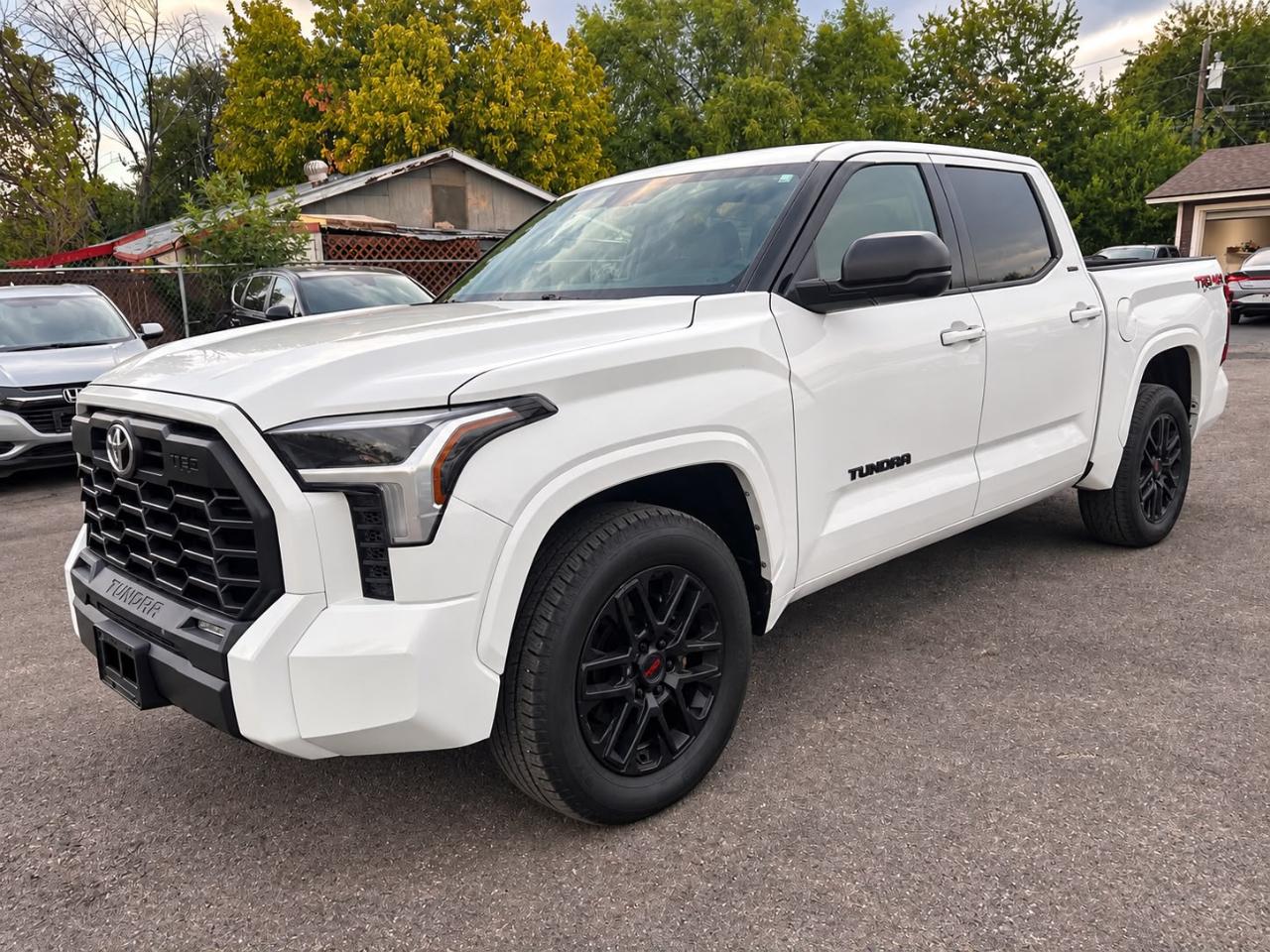 Toyota Tundra SR5 CrewMax 4WD 2023