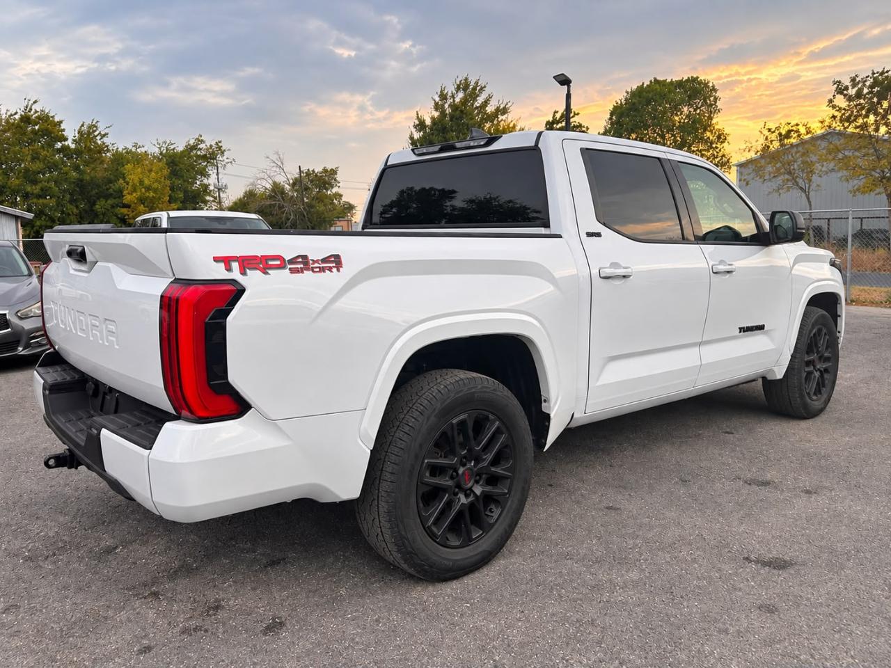 Toyota Tundra SR5 CrewMax 4WD 2023