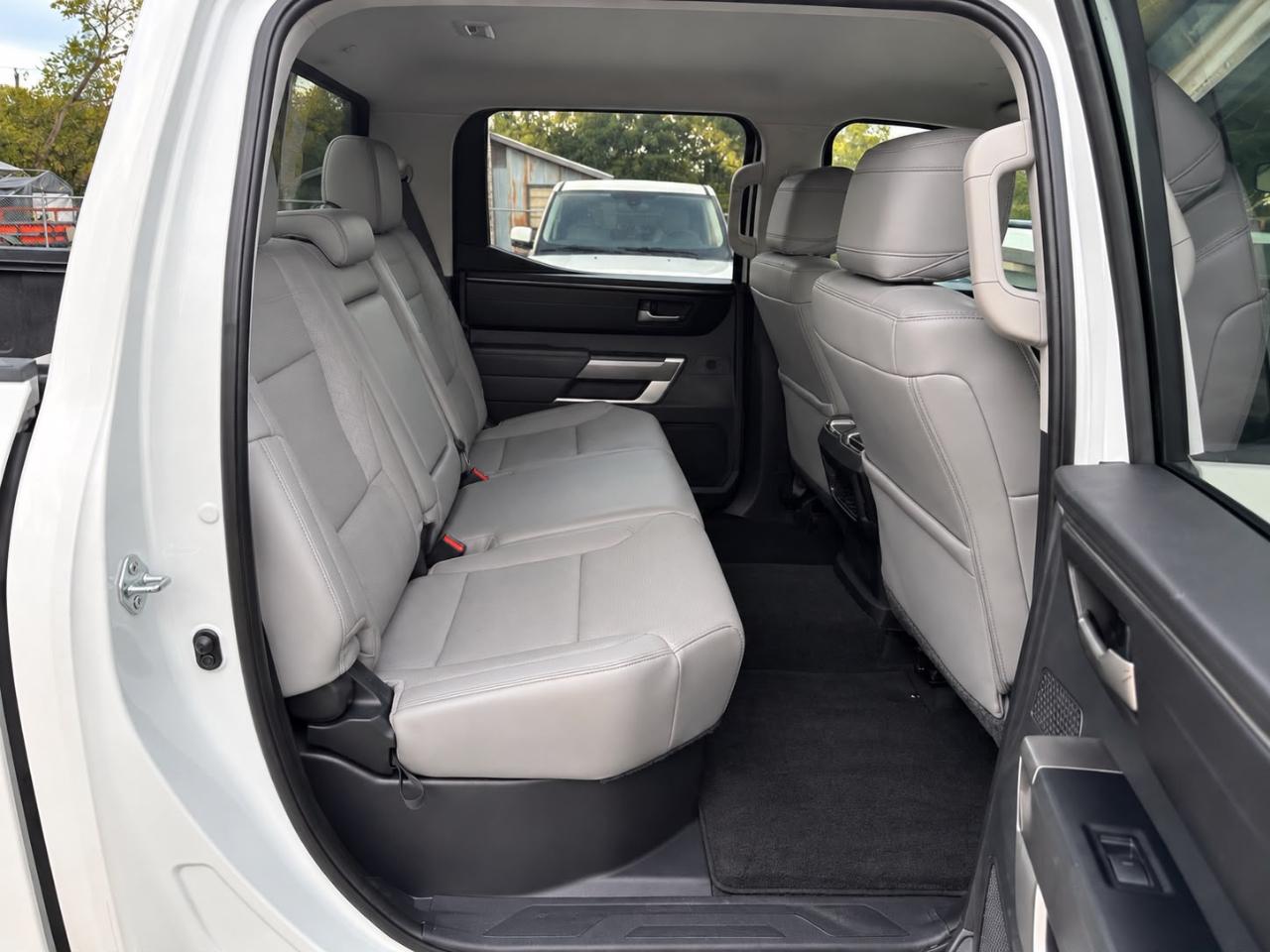 Toyota Tundra SR5 CrewMax 4WD 2023