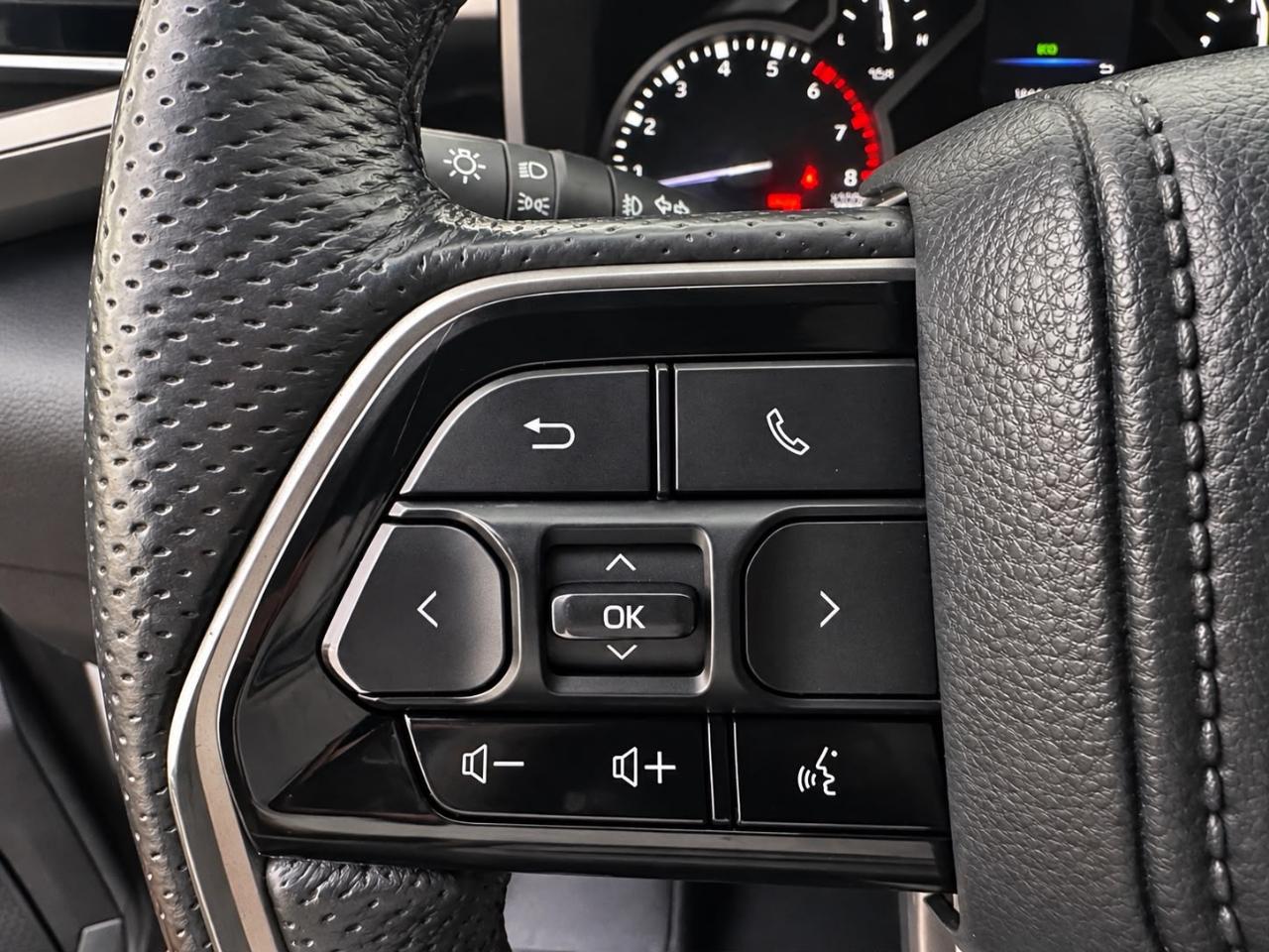 Toyota Tundra SR5 CrewMax 4WD 2023