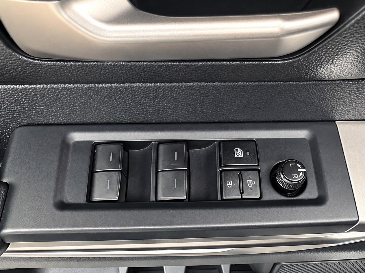 Toyota Tundra SR5 CrewMax 4WD 2023