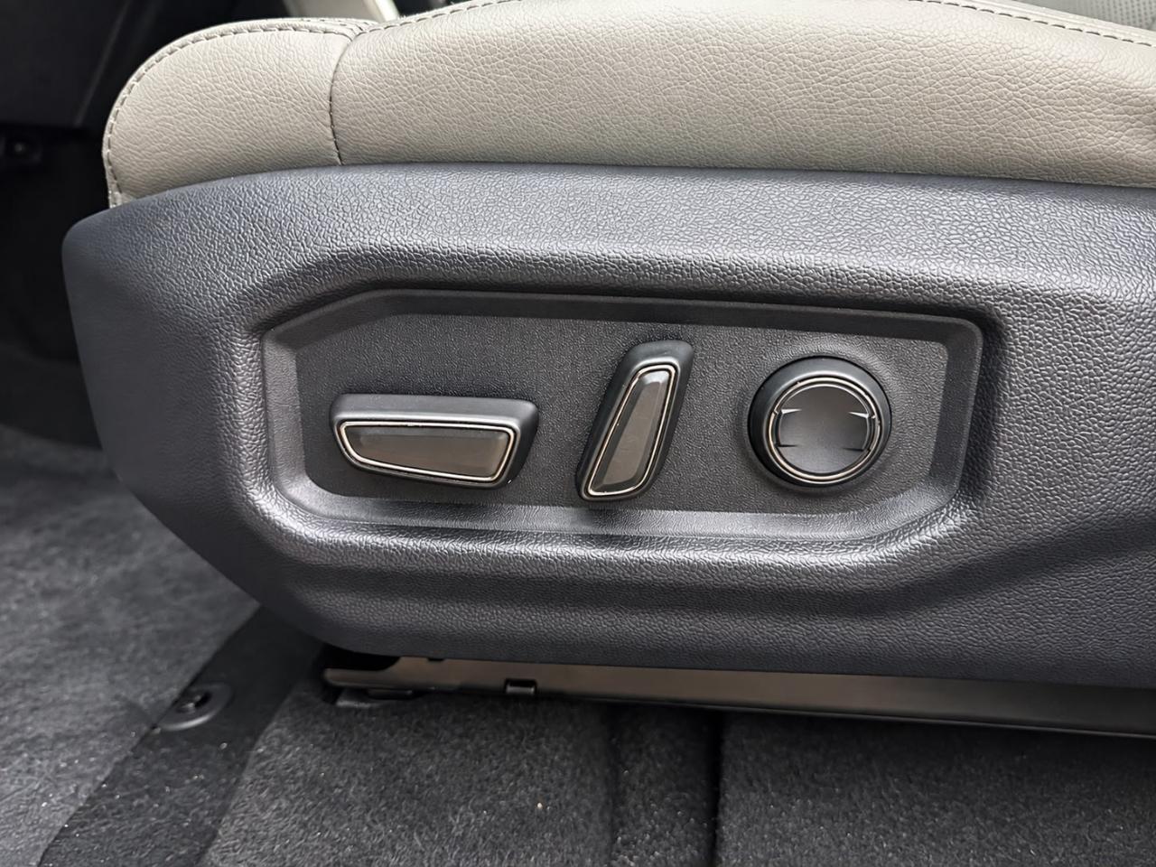 Toyota Tundra SR5 CrewMax 4WD 2023
