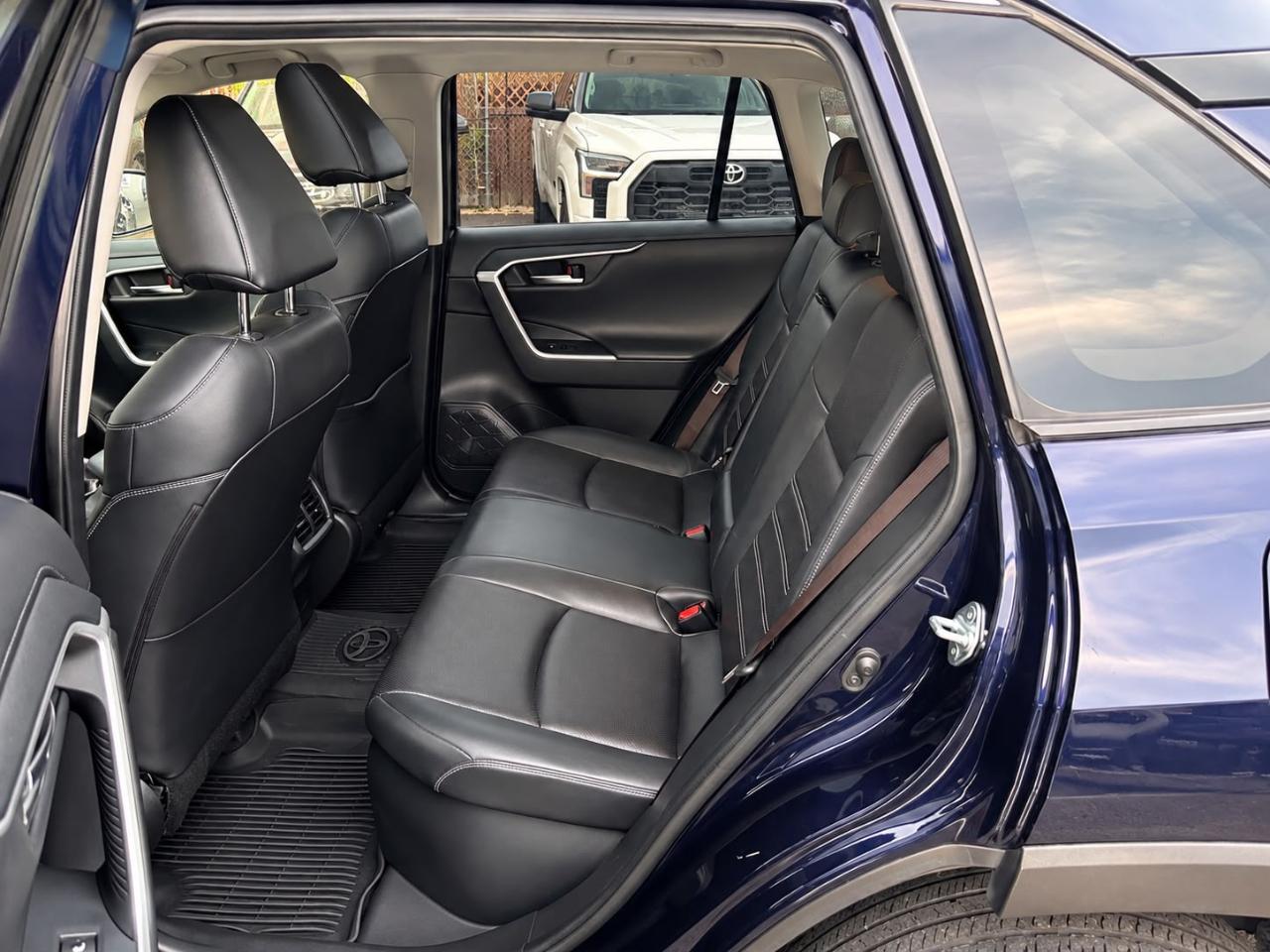 Toyota RAV4 Hybrid  2019