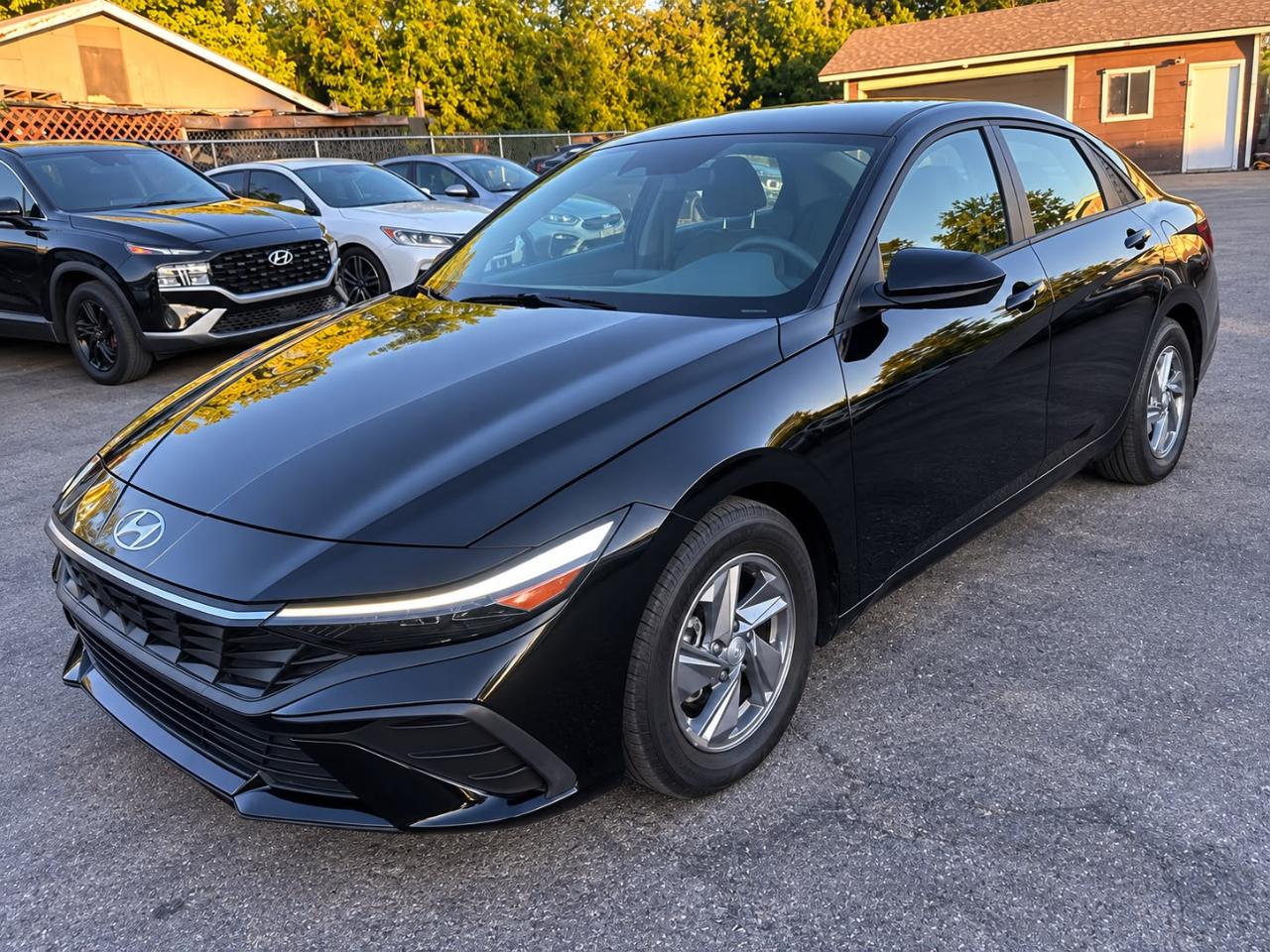 Hyundai Elantra SE 2024