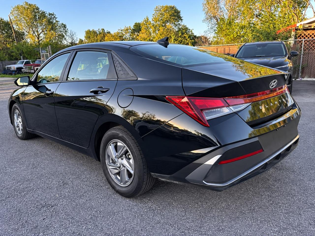 Hyundai Elantra SE 2024