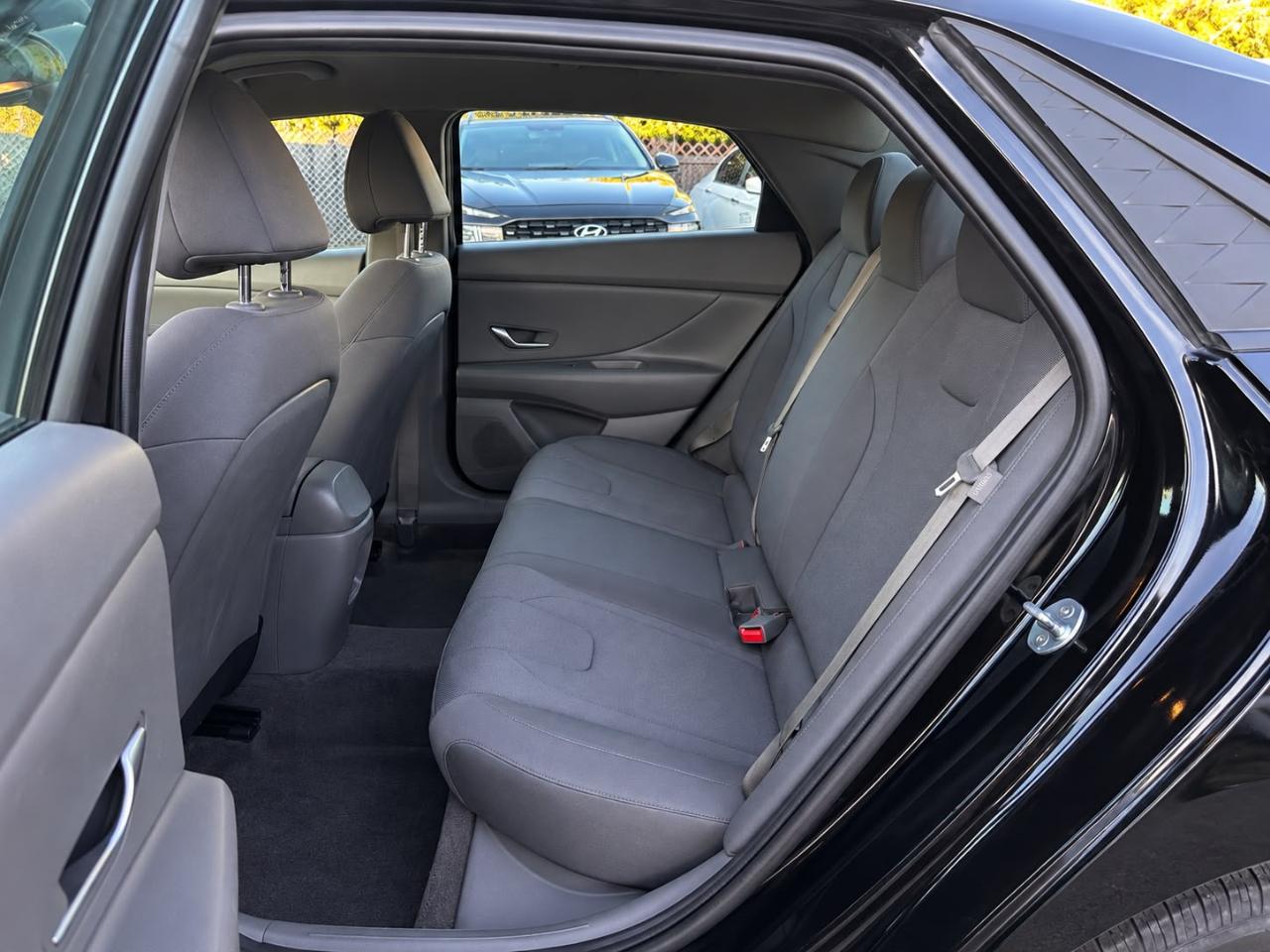 Hyundai Elantra SE 2024