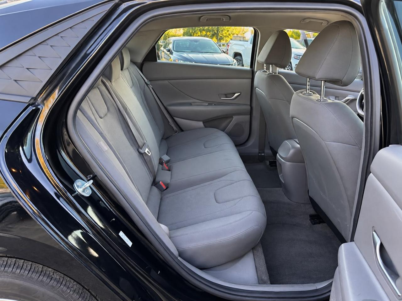 Hyundai Elantra SE 2024