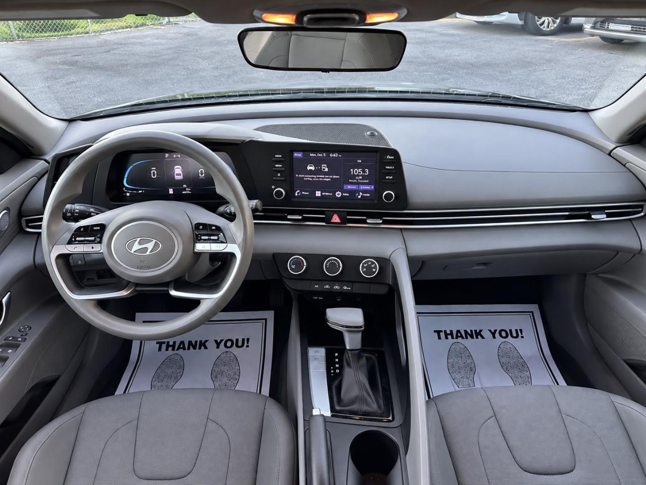 Hyundai Elantra SE 2024