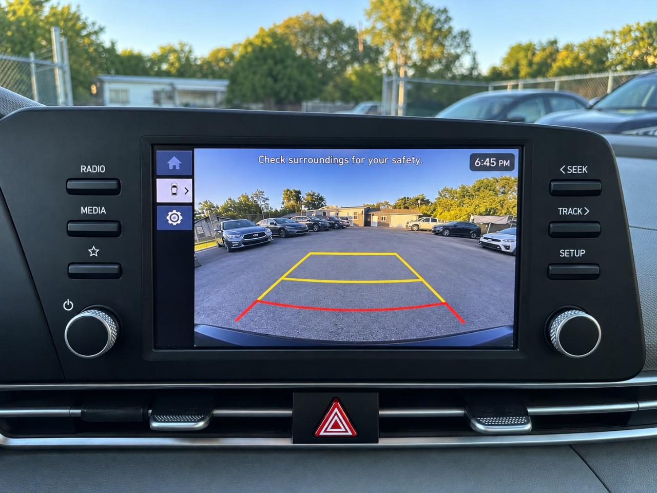Hyundai Elantra SE 2024